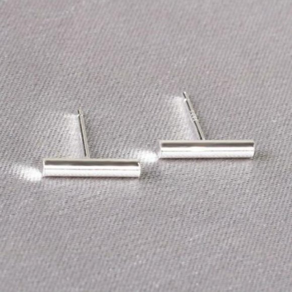Jewelry - NWOT 925 Sterling Silver Bar Stud Earrings